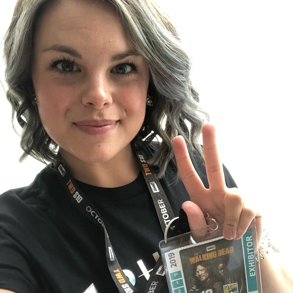 Meet your Posher, Courtney - Picture 1 of 1